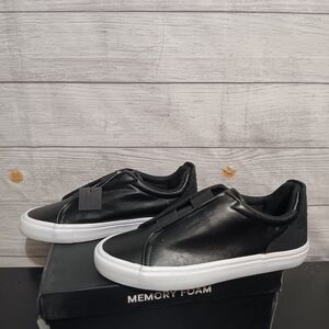 London Fog Francis Black Slip-On Sneakers Men’s 9.5M Memory Foam Comfort Casual